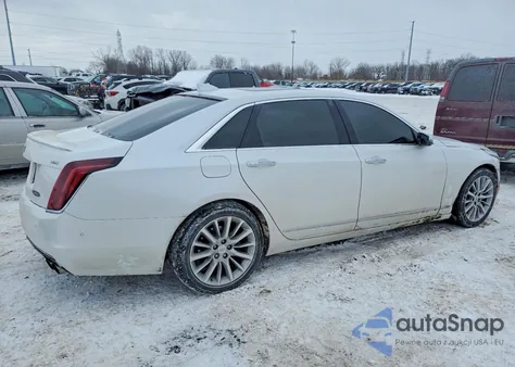 2018 Cadillac Ct6 Luxury z USA, uszkodzony, nr VIN 1G6KD5RS6JU111390